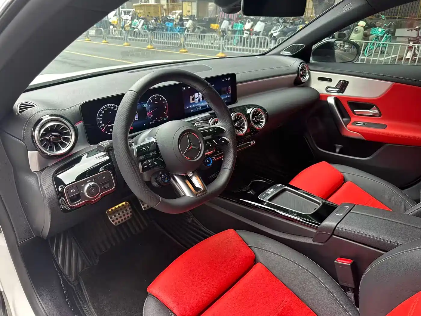 Mercedes-Benz CLA AMG 2024 AMG CLA 35 4MATIC фото 5