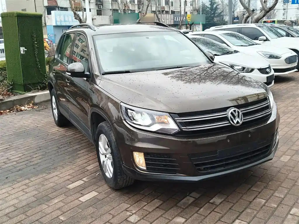 Volkswagen Tiguan 2015 1.8TSI Automatic 2WD Trendline фото 22