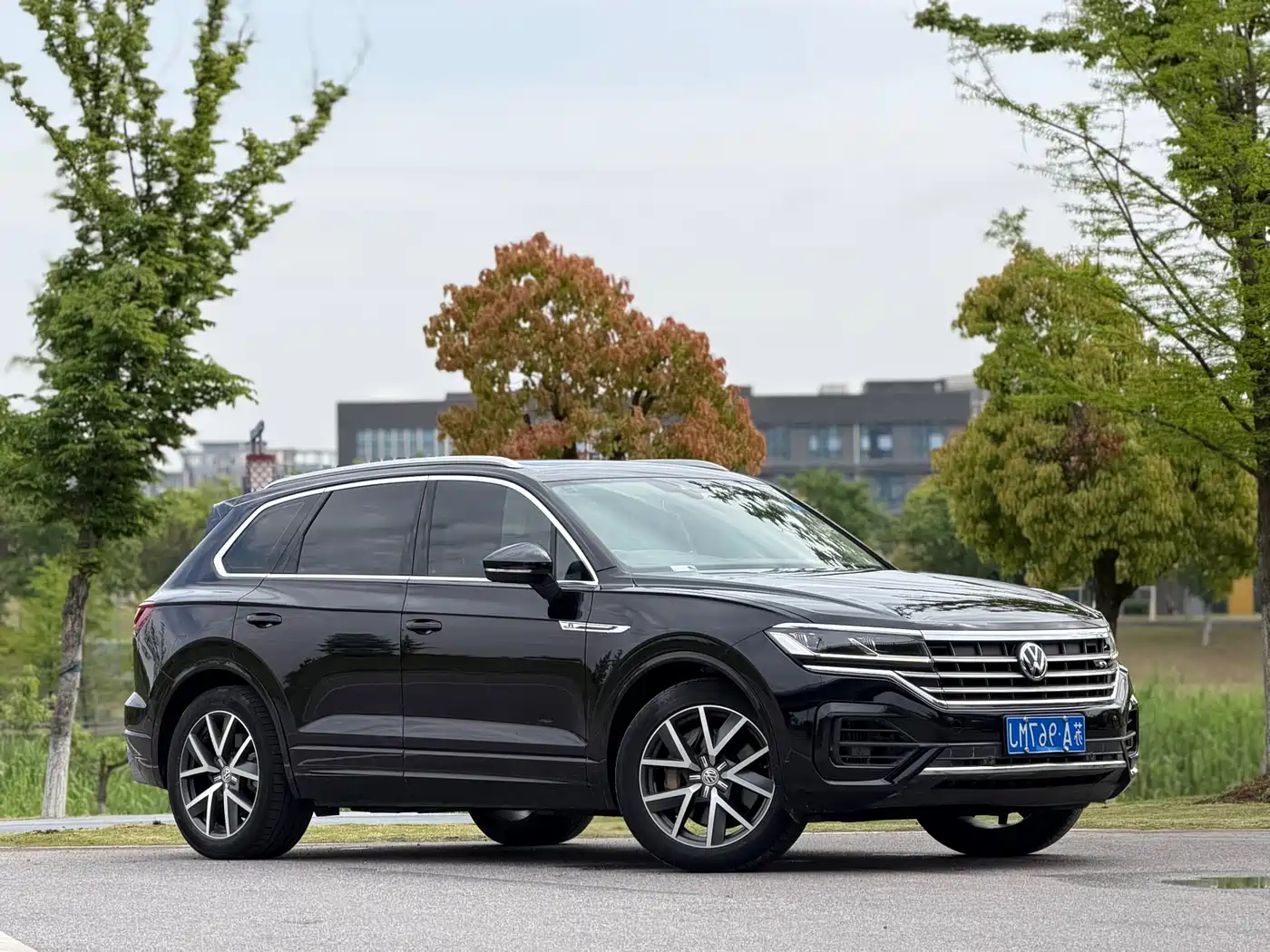 Volkswagen Touareg 2019 3.0TSI Sharp Edge Edition China VI фото 3