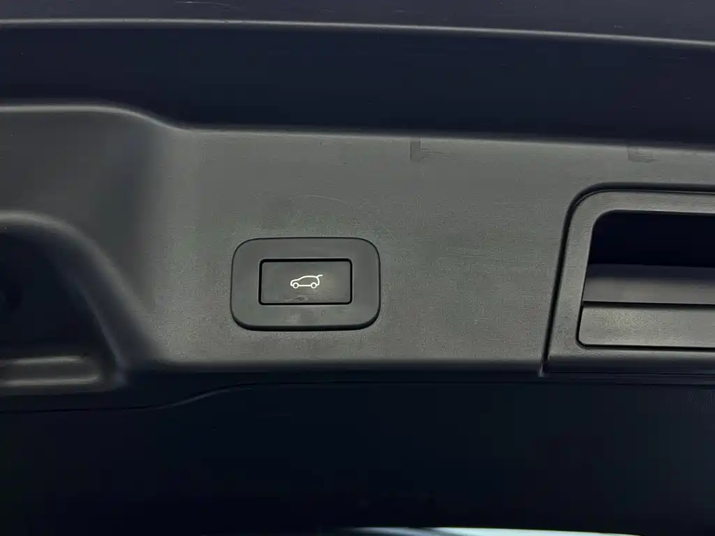 Land Rover Range Rover Evoque 2024 2024 Range Rover Evoque L 249PS Light Master Edition