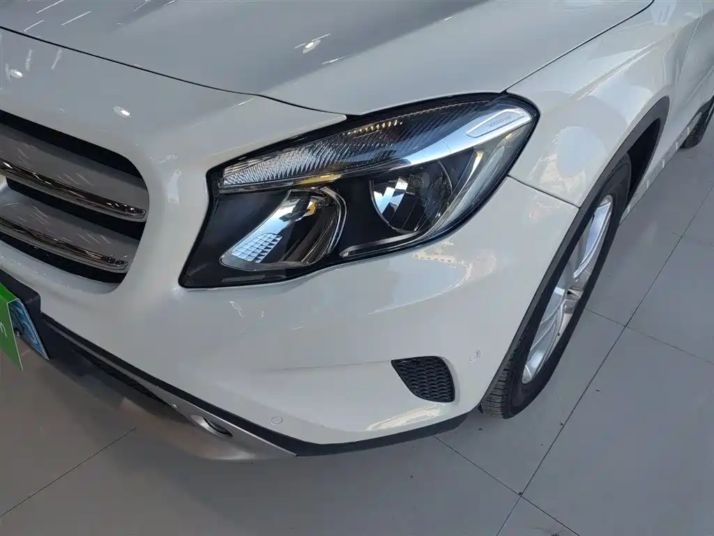 Mercedes-Benz GLA 2016 GLA 200 Dynamic фото 19