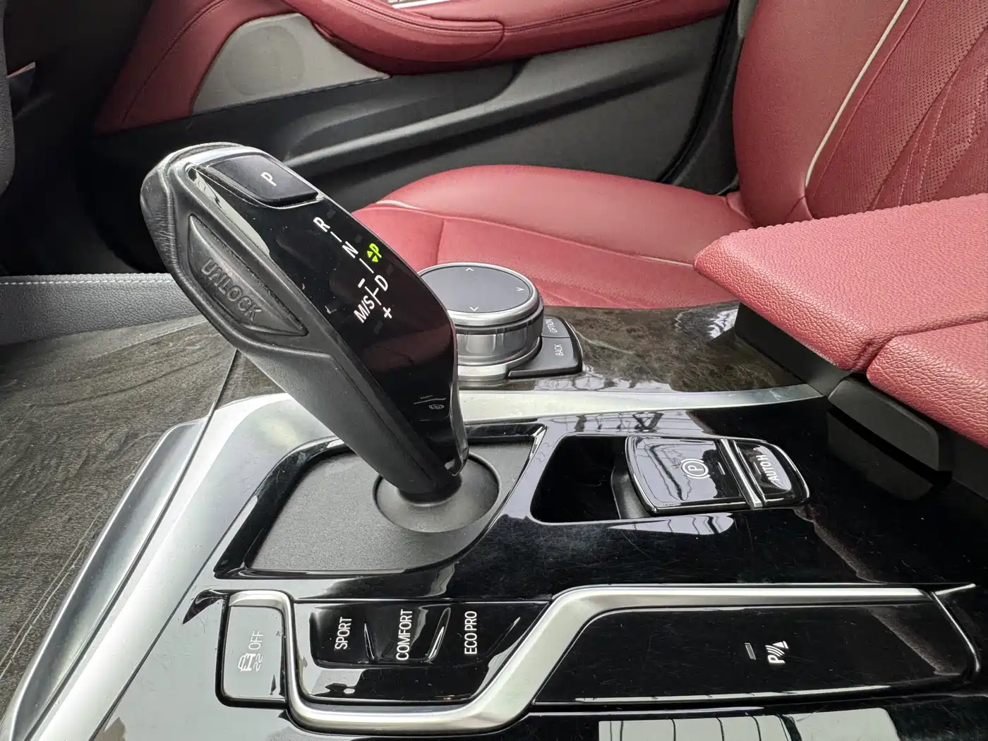 BMW 5 Series 2021 525Li M Sport Package фото 16