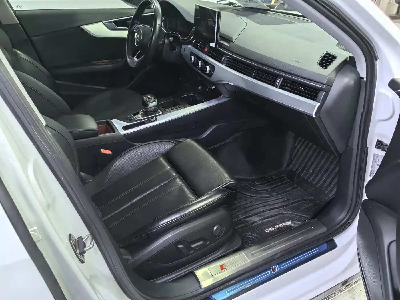 Audi A4L 2020 40 TFSI Fashion Dynamic Edition фото 11