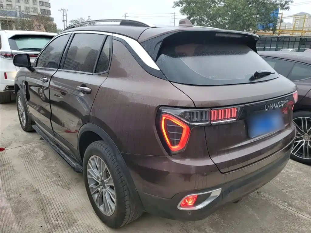 Lynk & Co 01 2017 2.0T 2WD фото 23