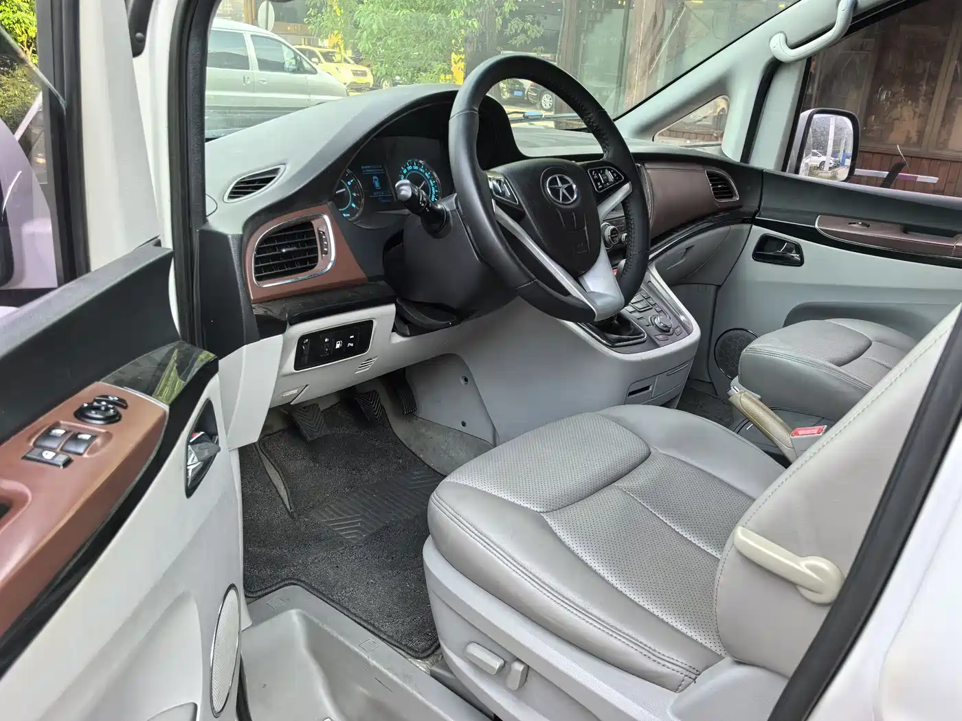 JIANGQI GROUP RUIFENG M5