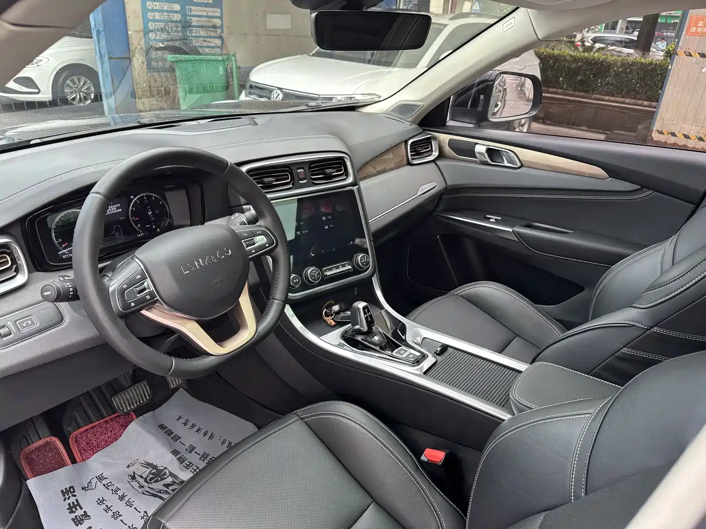Lynk & Co 01 2017 2.0T 2WD Pro Version фото 10
