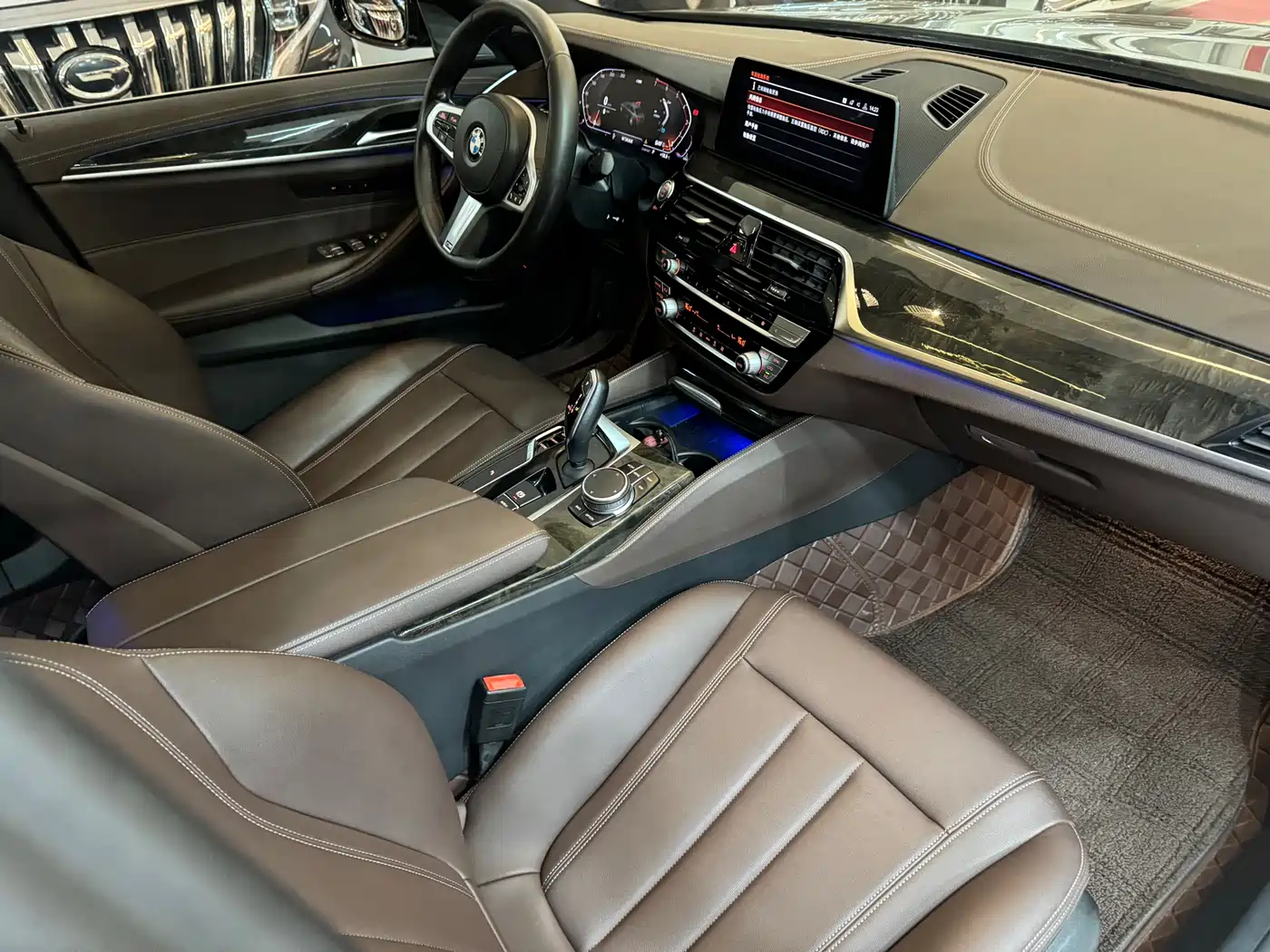 BMW 5 Series 2018 525Li Luxury Package фото 11