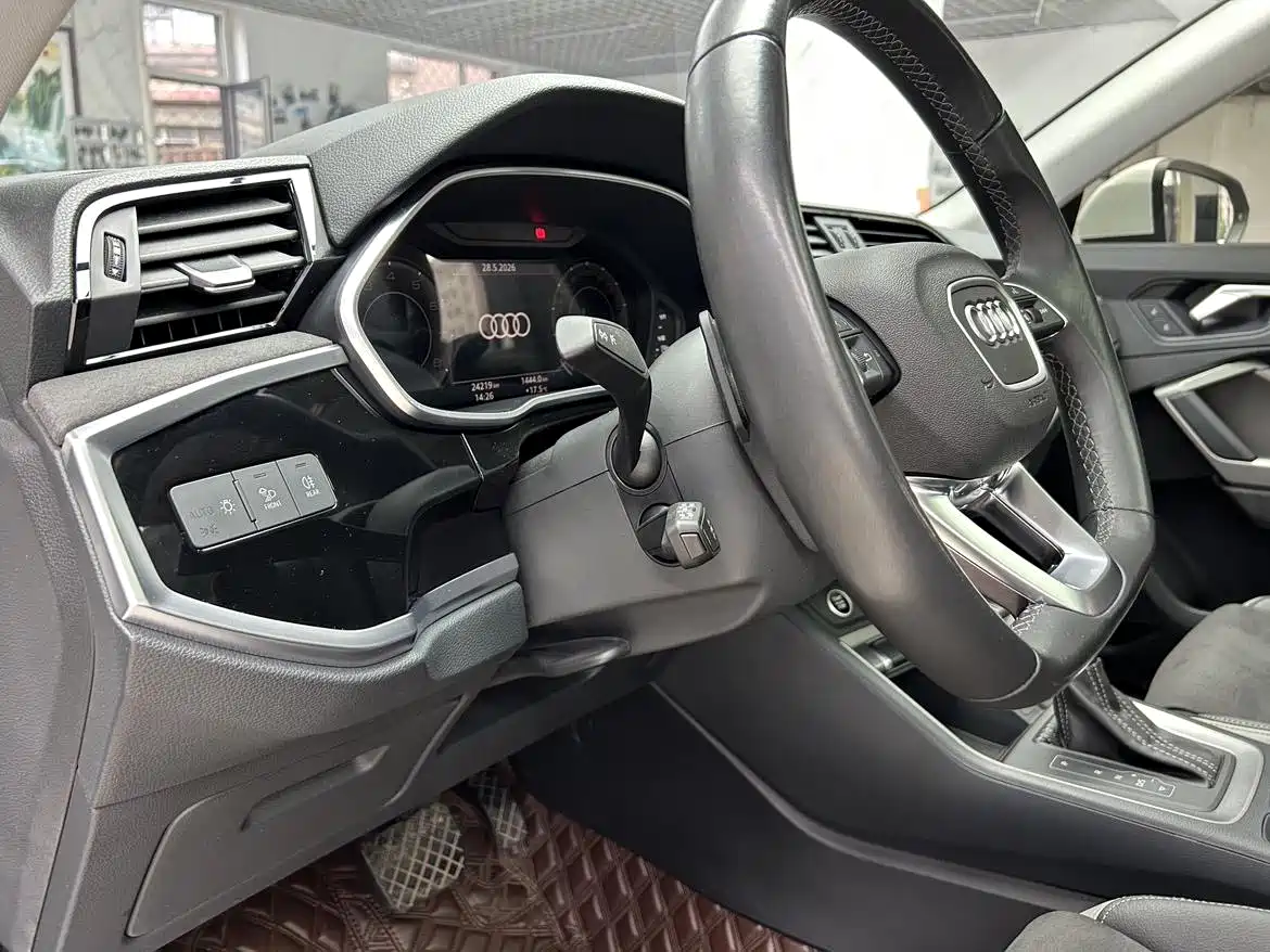 Audi Q3 2023 35 TFSI Fashion Dynamic (1.4T) фото 23