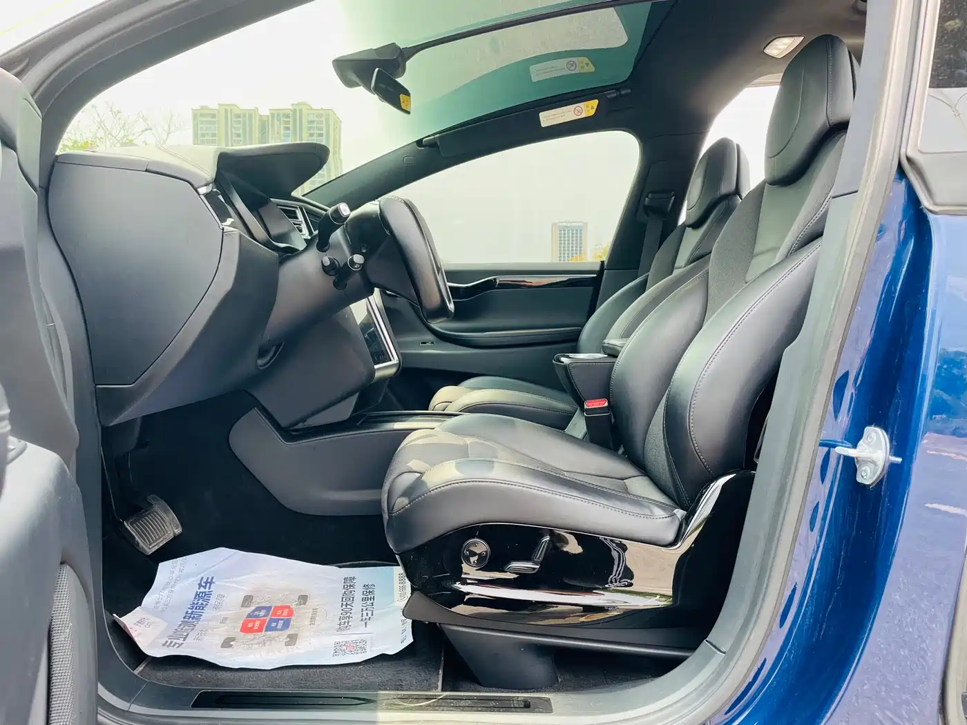 TESLA MODEL X
