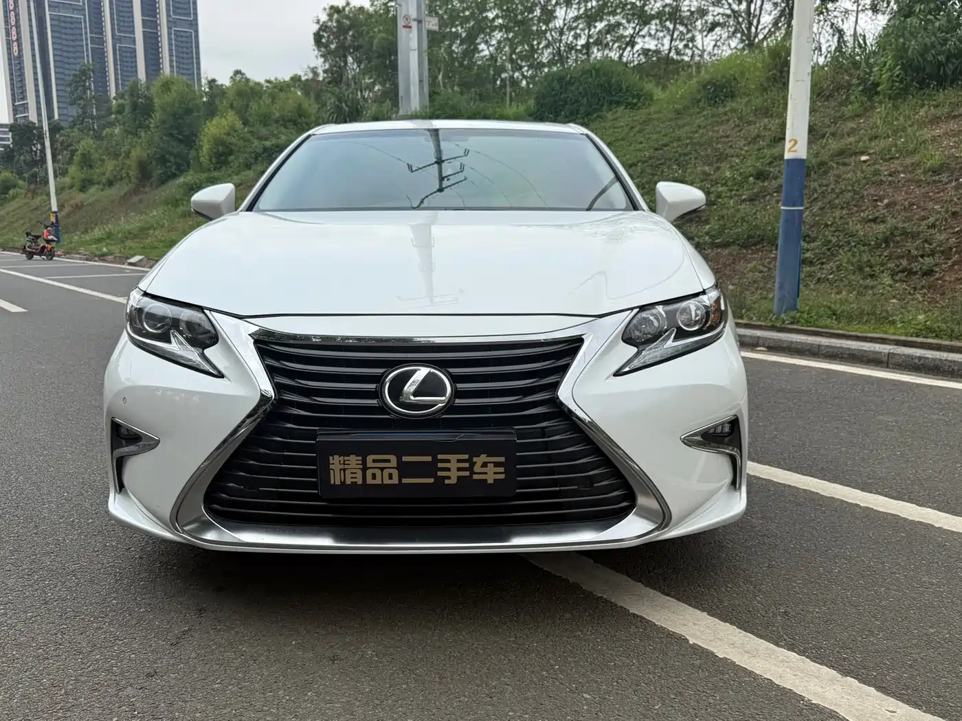 Lexus ES 2016 200 Midnight Special Limited Edition фото 2