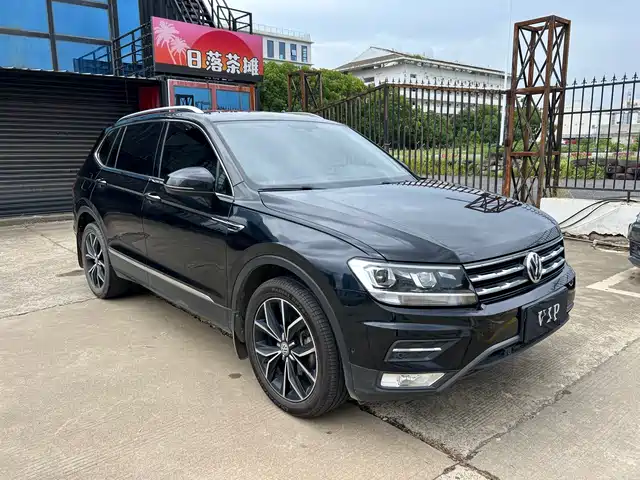 Volkswagen Tiguan L 2020 330TSI Auto 2WD Smart Luxury China VI — фото 3