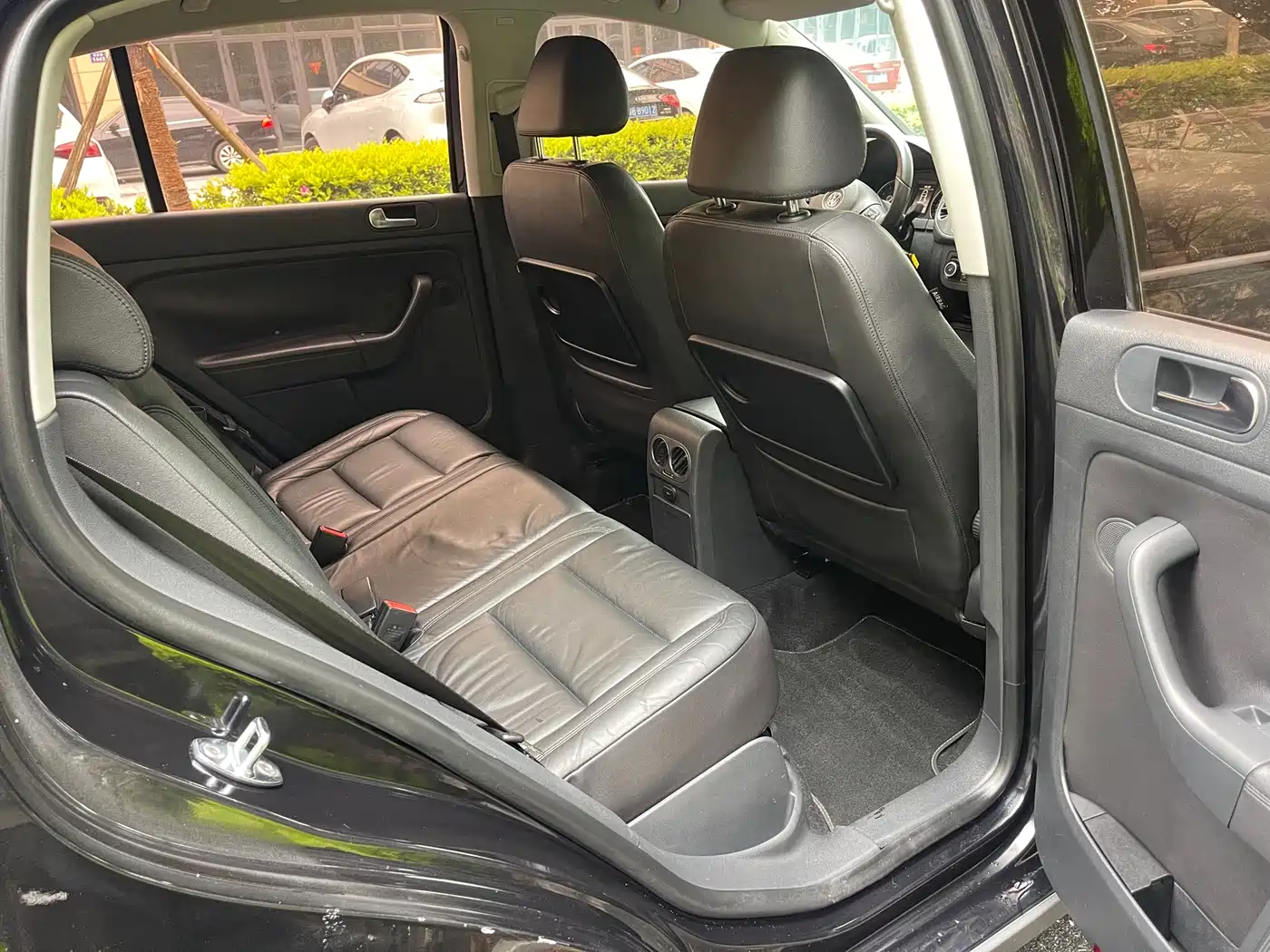 Volkswagen Golf (Import) 2011 1.4TSI Cross Golf фото 10