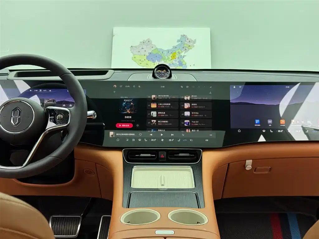 AITO Wenjie AITO M8 2025 Range Extender Max+ Edition 53.4kWh 5-seater фото 10