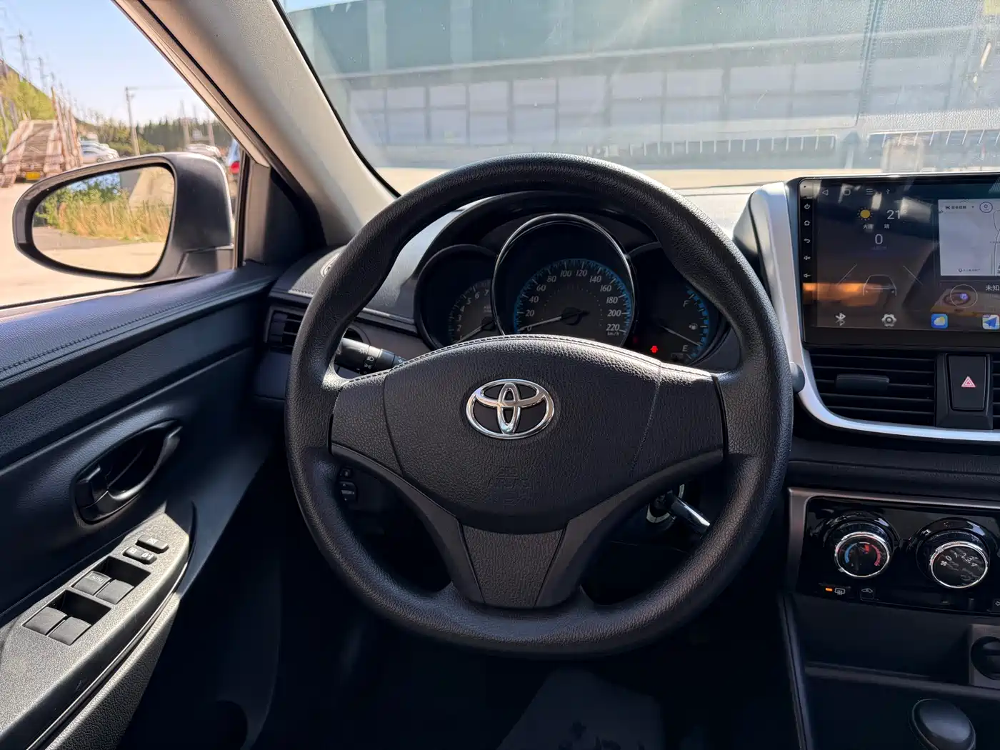 Toyota YARiS L Zhi Xuan 2016 Facelift 1.5E CVT Charming Edition фото 9