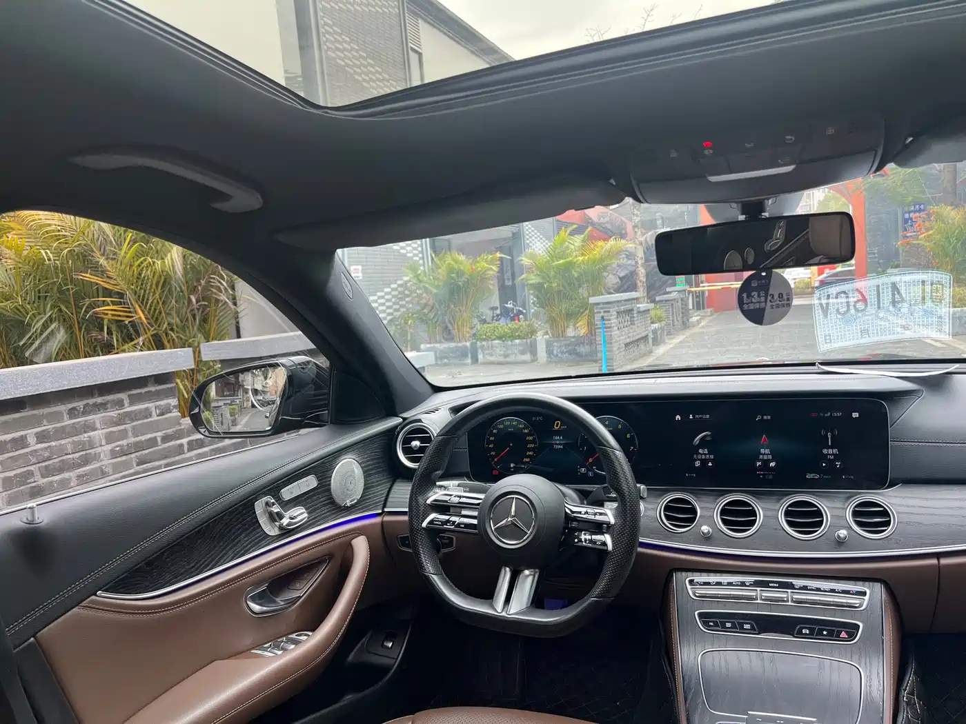 Mercedes-Benz E-Class 2022 E 300 L Sport Luxury фото 9