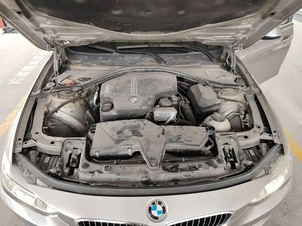 Photo 17 - BMW 3 Series