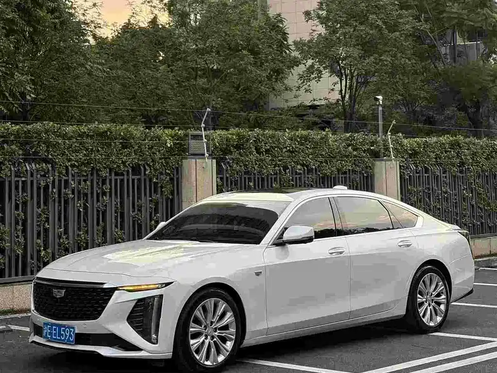 Фото 2 - Cadillac CT6