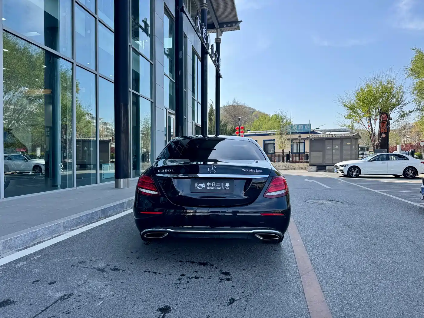 Mercedes-Benz E-Class 2018 E 200 L фото 8