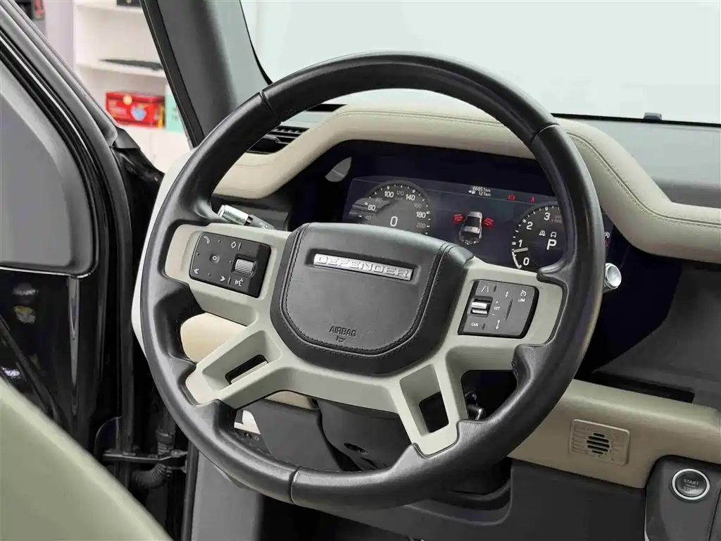 Land Rover Defender 2022 Model 90 2.0T P300 Tiger Ambition Edition фото 11