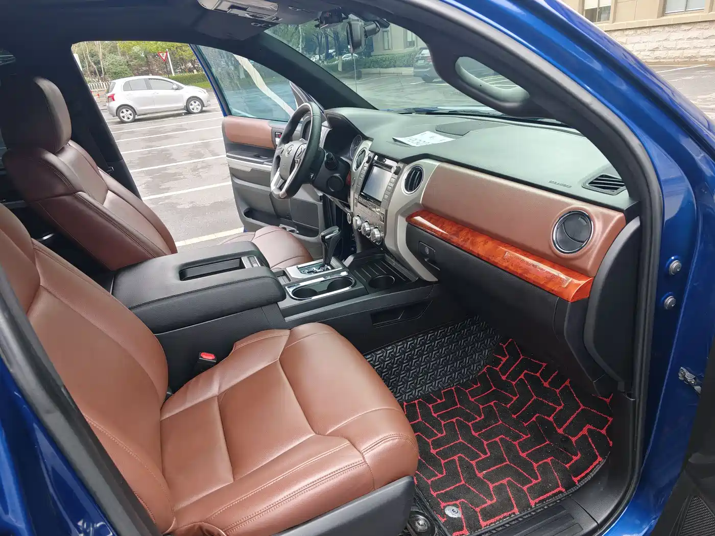 Toyota Tundra 2014 5.7L TRD Pro фото 11