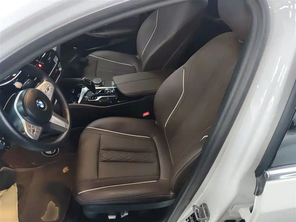BMW 5 Series 2022 Model Second Facelift 525Li M Sport Package фото 15
