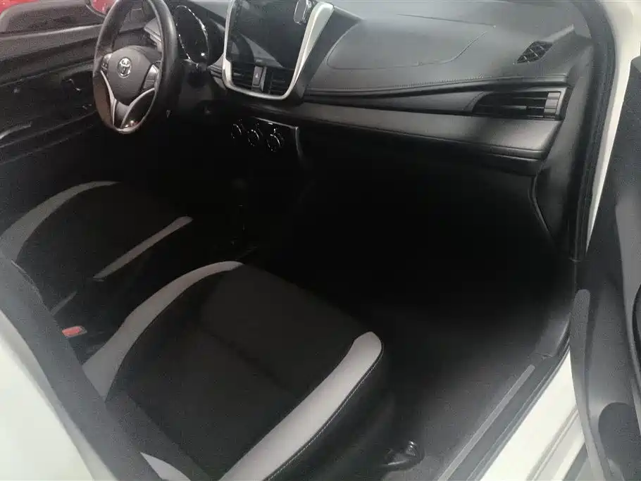 Toyota YARiS L Zhi Xuan 2022 Zhi Xuan X 1.5L CVT Leading PLUS Edition фото 8