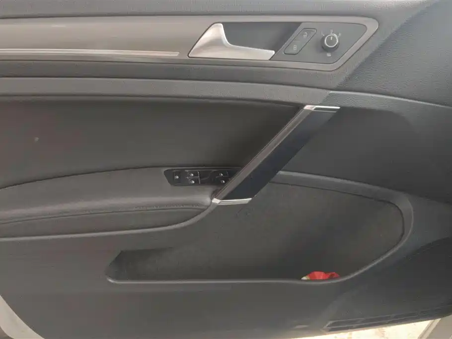 Volkswagen Golf 2014 1.4TSI Automatic Luxury фото 7