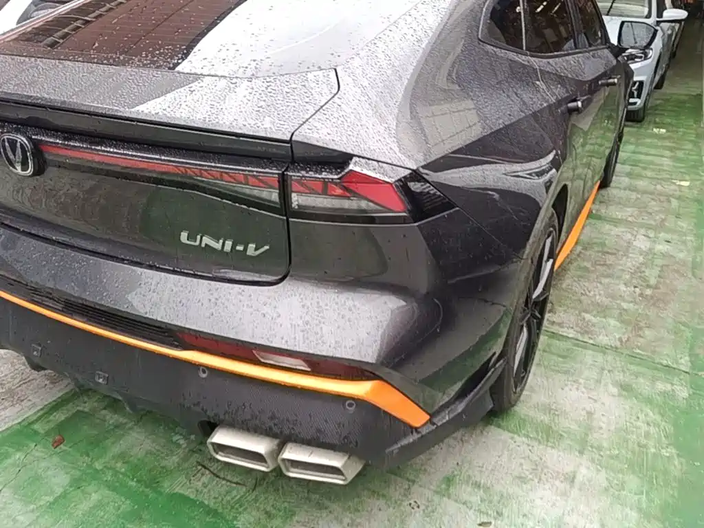 Changan UNI-V 2025 2025 1.5T 500Bar Premium Sport Model