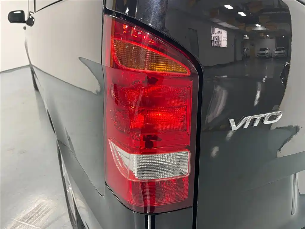 Mercedes-Benz Vito 2016 2.0T Elite Edition фото 12