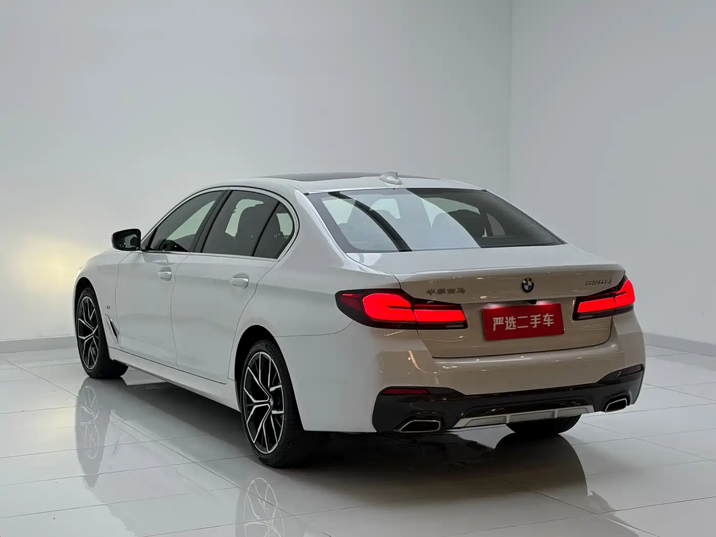 BMW 5 Series 2023 530Li Premium M Sport Package фото 9