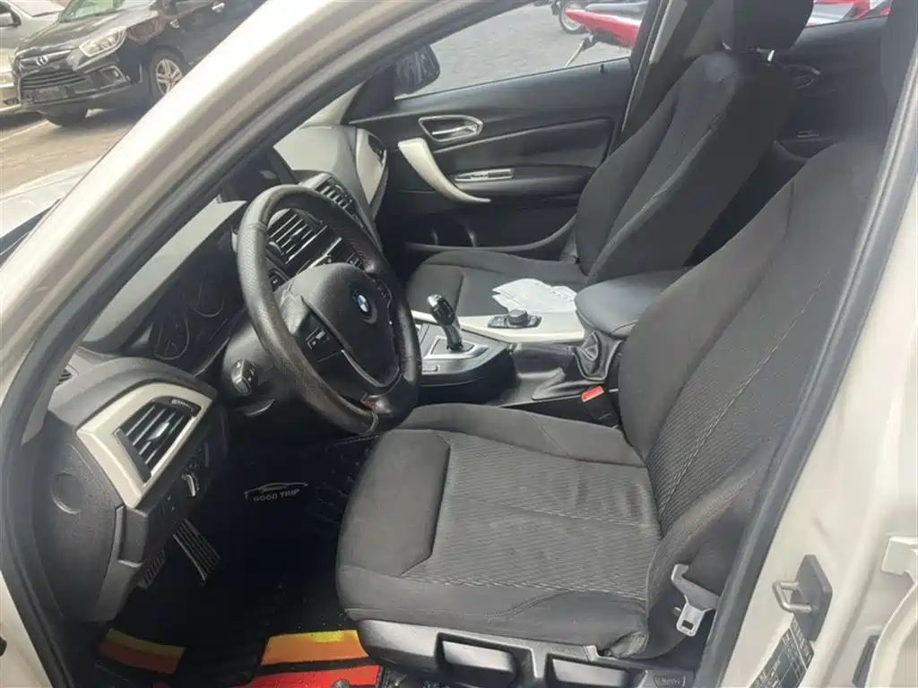 BMW 1 Series (Import) 2013 Facelift 116i Leading Model фото 11