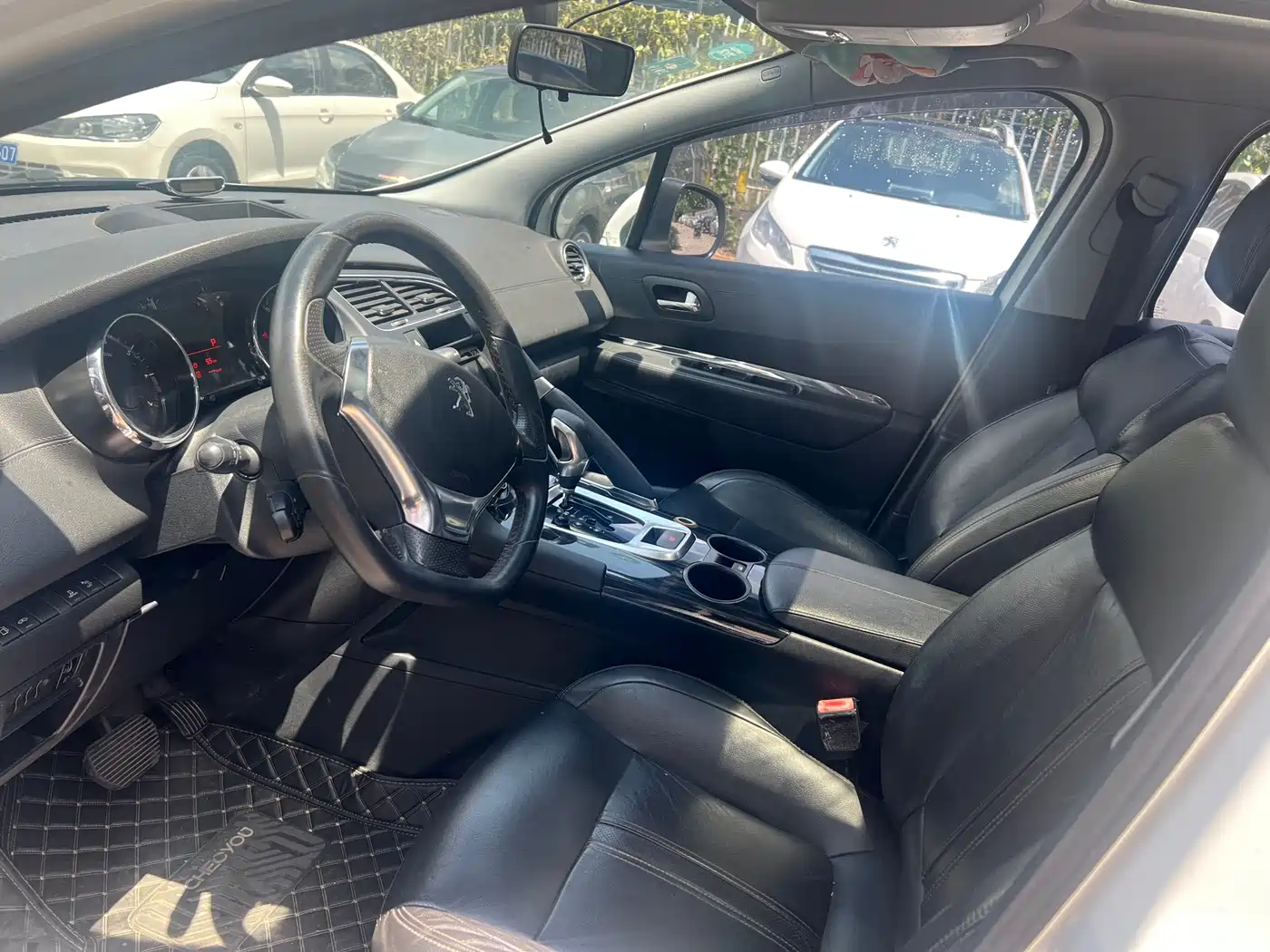 Peugeot 3008 2013 2.0L Automatic Trend Edition фото 4