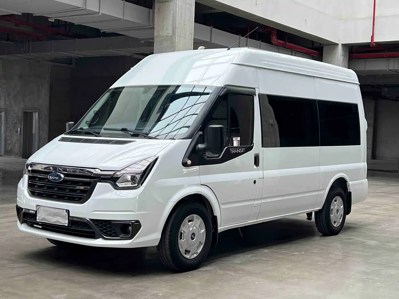 Ford New Generation Transit 2022 2.2T Manual Luxury Passenger Van Pro Medium Wheelbase 9-Seater Medium-High Roof фото 2