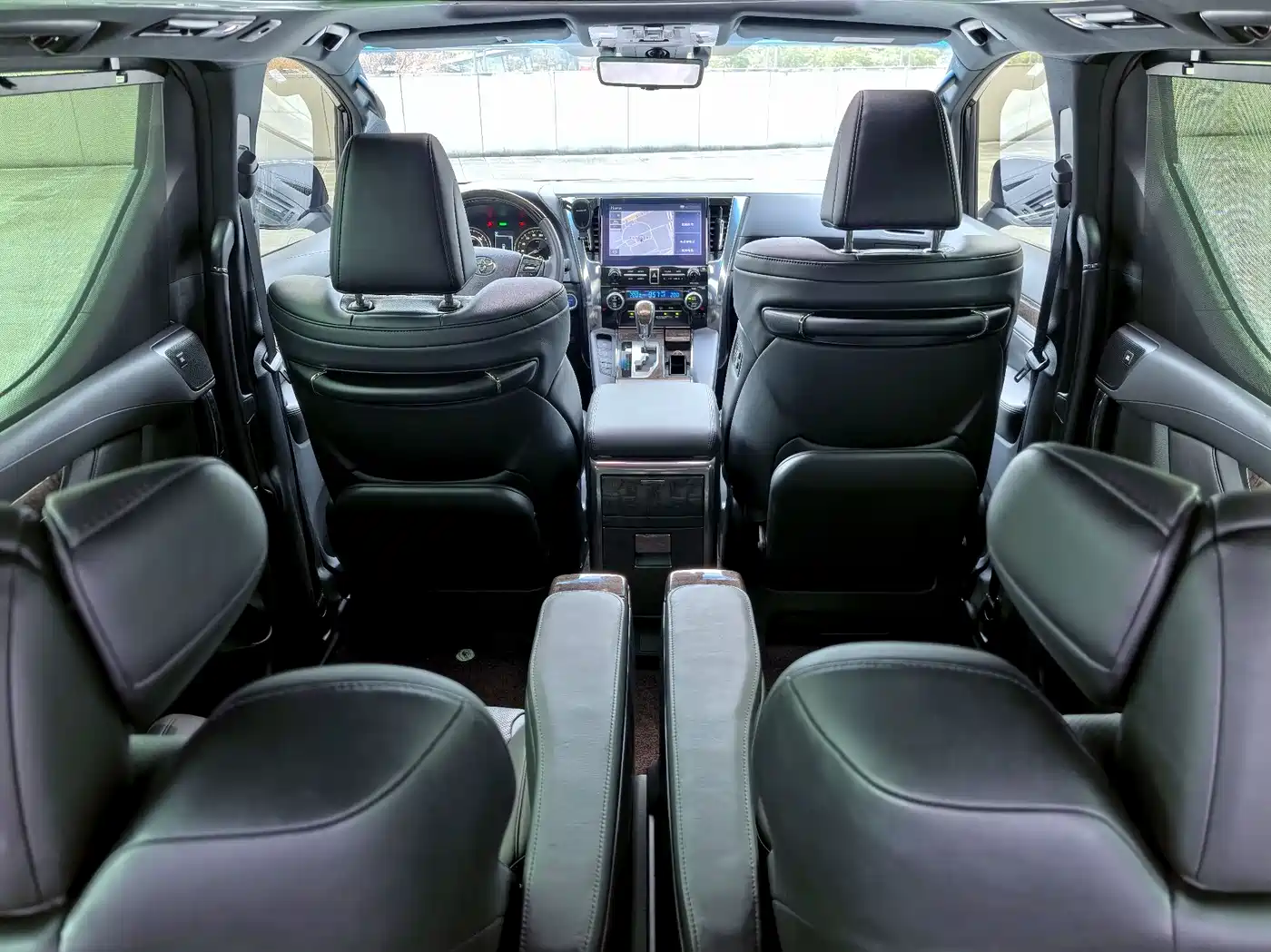 Toyota Alphard 2021 Hybrid 2.5L Premium фото 23