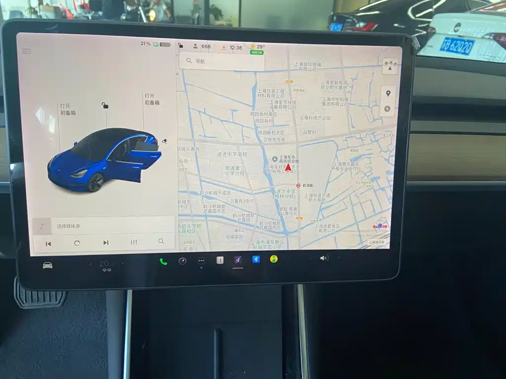 Фото 5 - Tesla Model 3