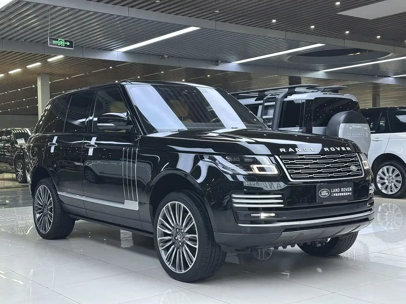 Land Rover Range Rover 2019 3.0 SCV6 Heritage Edition фото 3