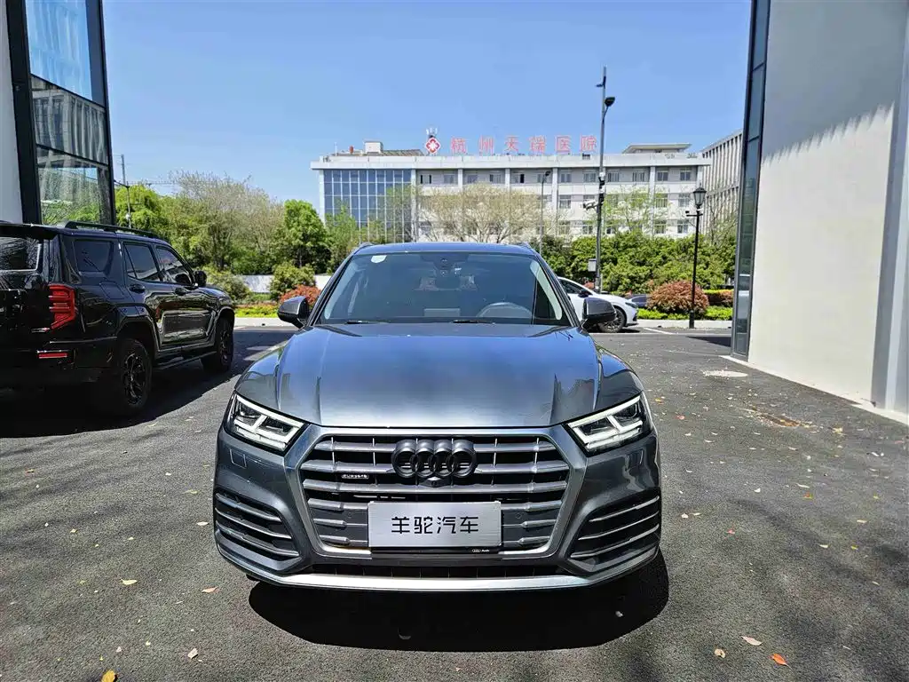 Audi Q5L 2020 45 TFSI Exclusive Fashion фото 2
