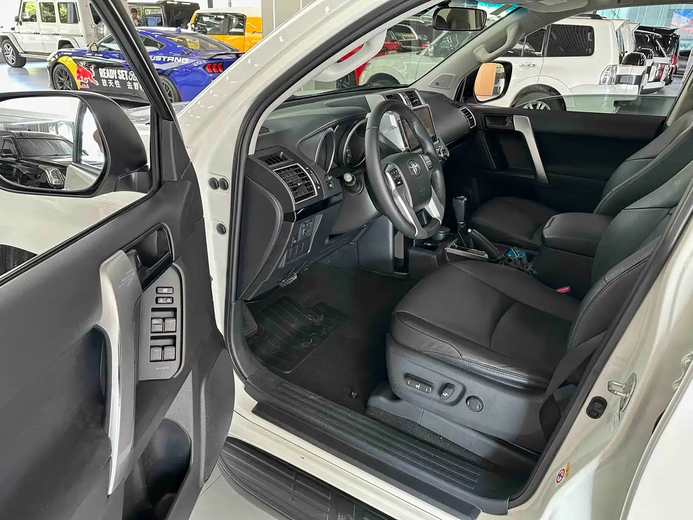 Toyota Prado 2016 2.7L Auto Luxury Edition фото 8