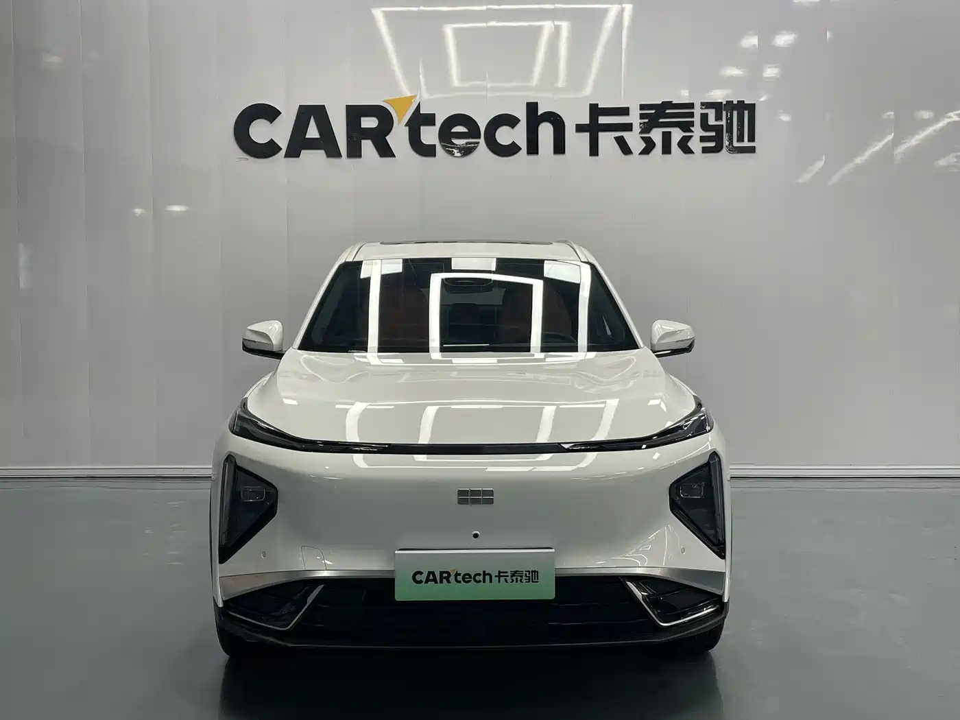 Geely Galaxy Galaxy L7 2025 EM-i 115km Explorer+ Edition фото 2