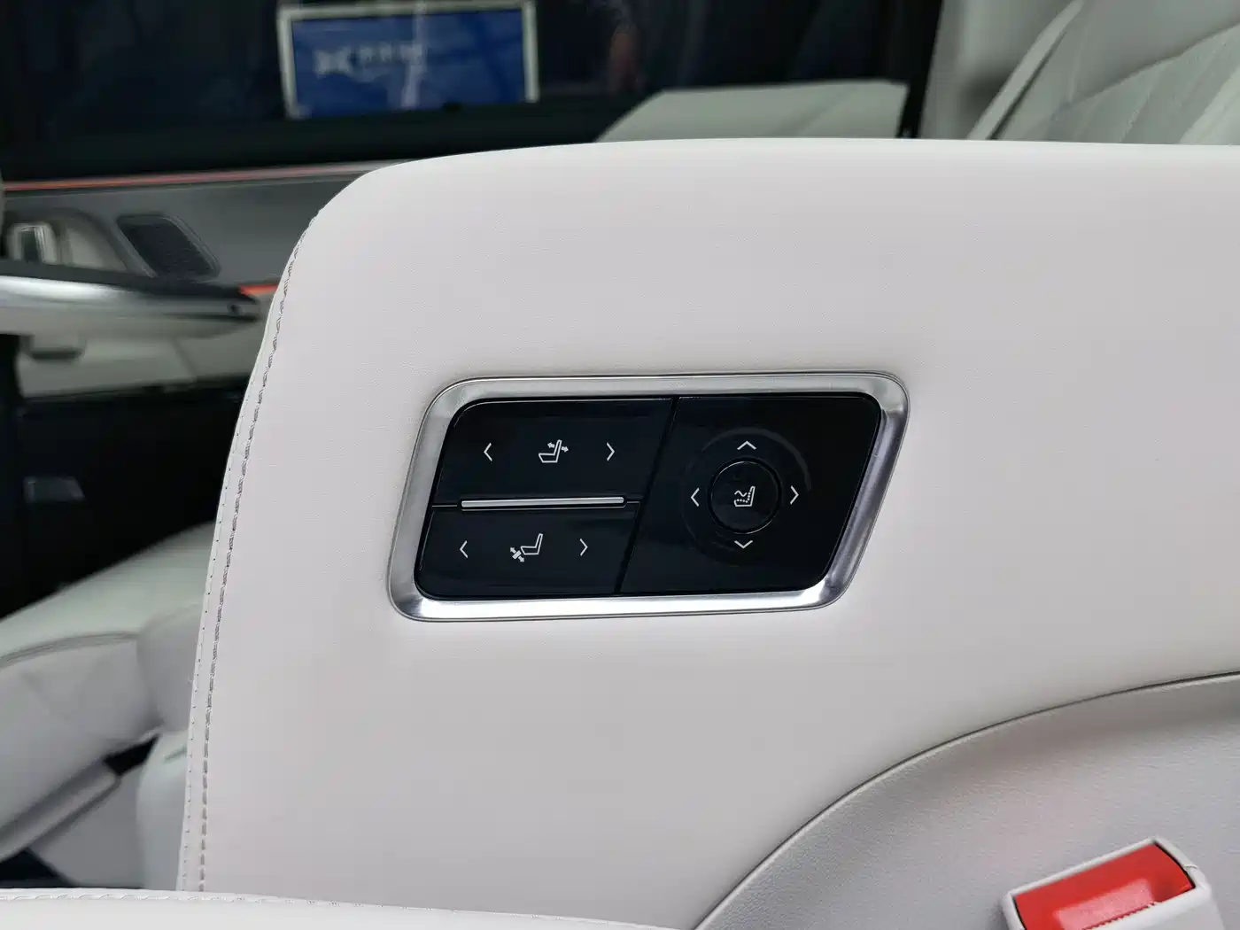 BUICK GL8 NEW ENERGY