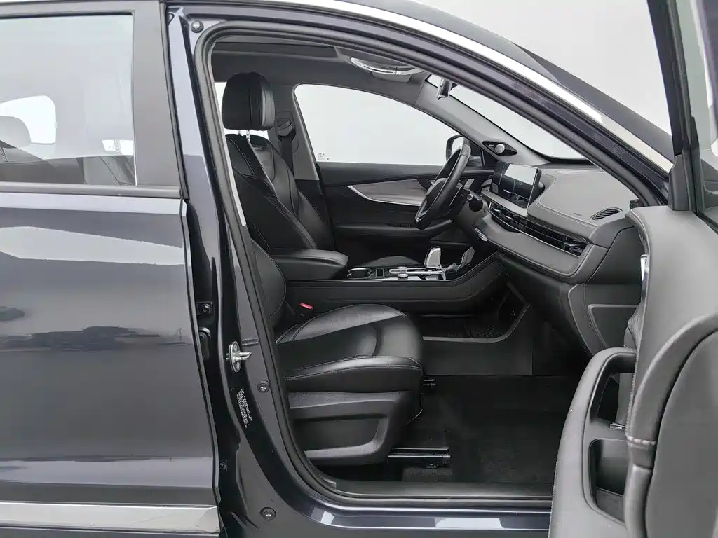 Фото 23 - Chery Tiggo 8 PLUS