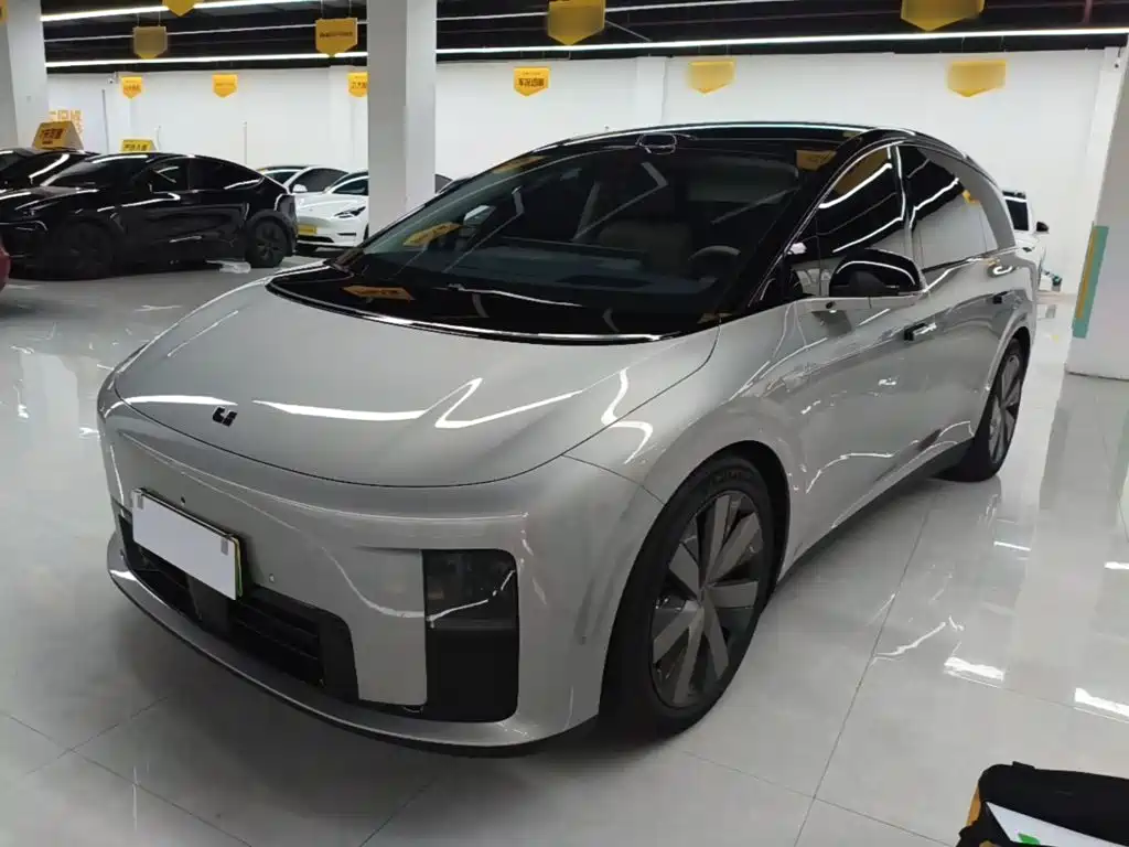 Li Auto Li i8 2025 Standard Edition