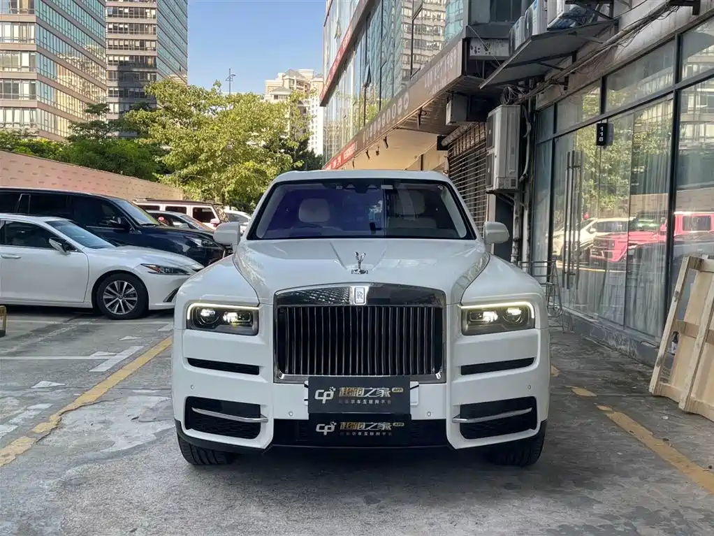 Rolls-Royce Cullinan 2024 4-Seater фото 2