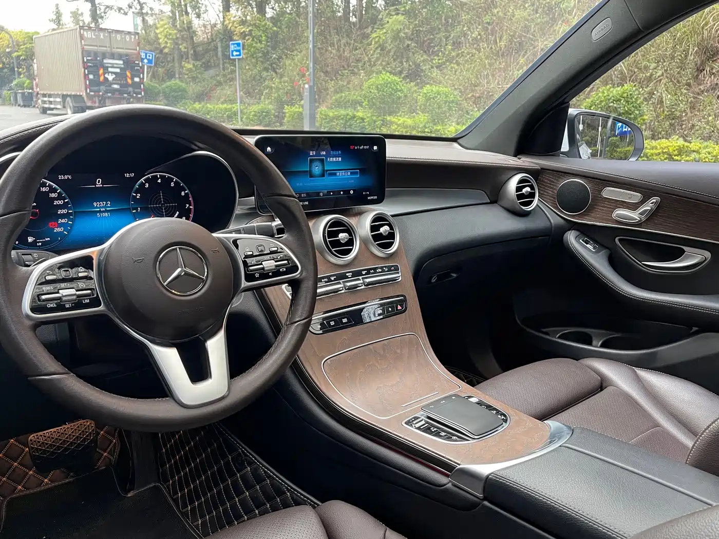 Mercedes-Benz GLC 2022 GLC 300 L 4MATIC Dynamic Collector's Edition фото 10