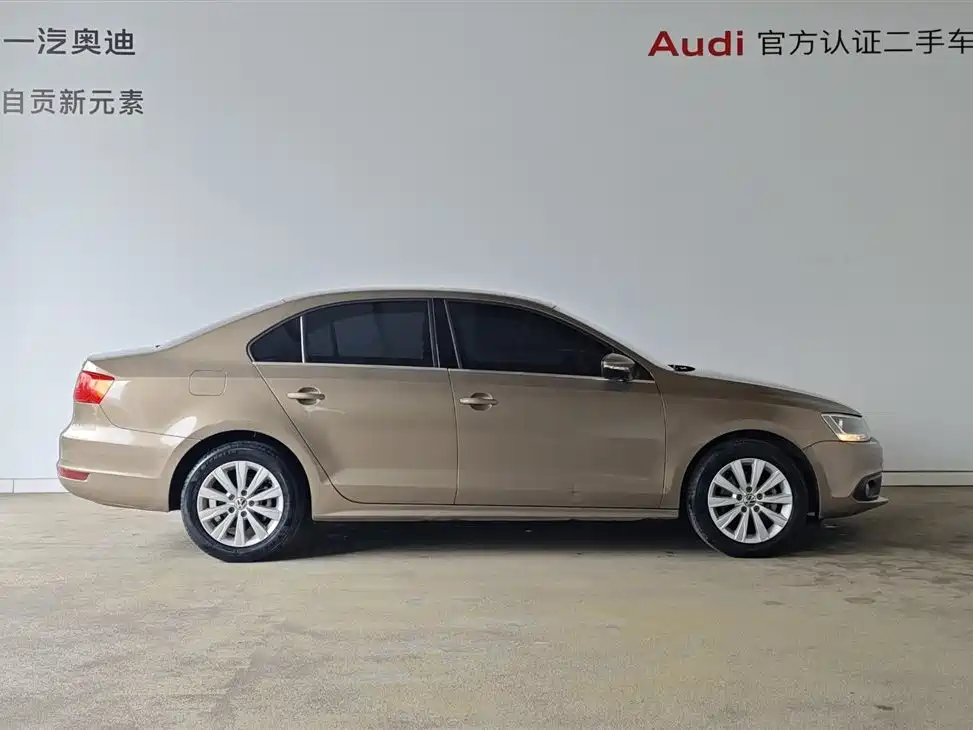 Volkswagen Sagitar 2014 1.4TSI Automatic Luxury фото 2