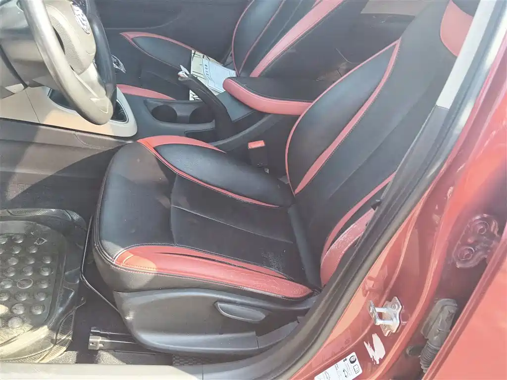 Buick Excelle 2016 15N Manual Elite фото 15