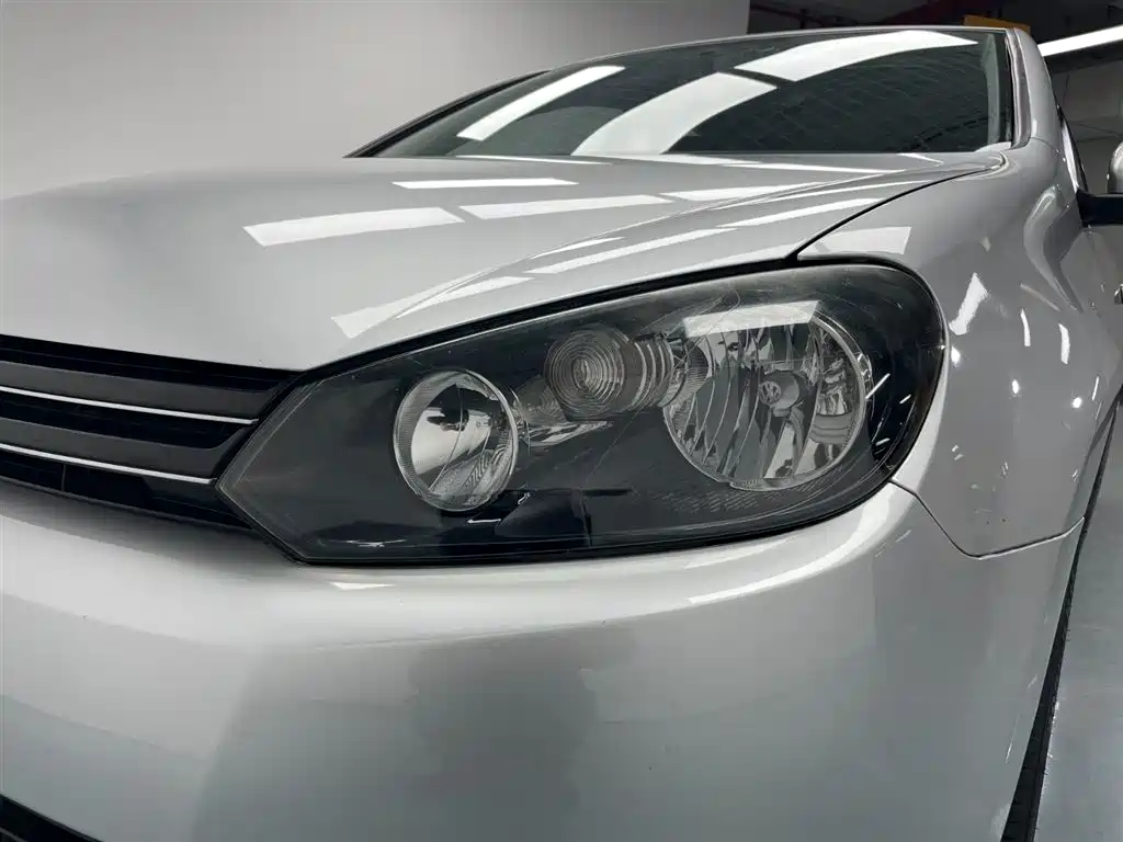 Volkswagen Golf 2012 1.6 Automatic Comfort Type фото 12