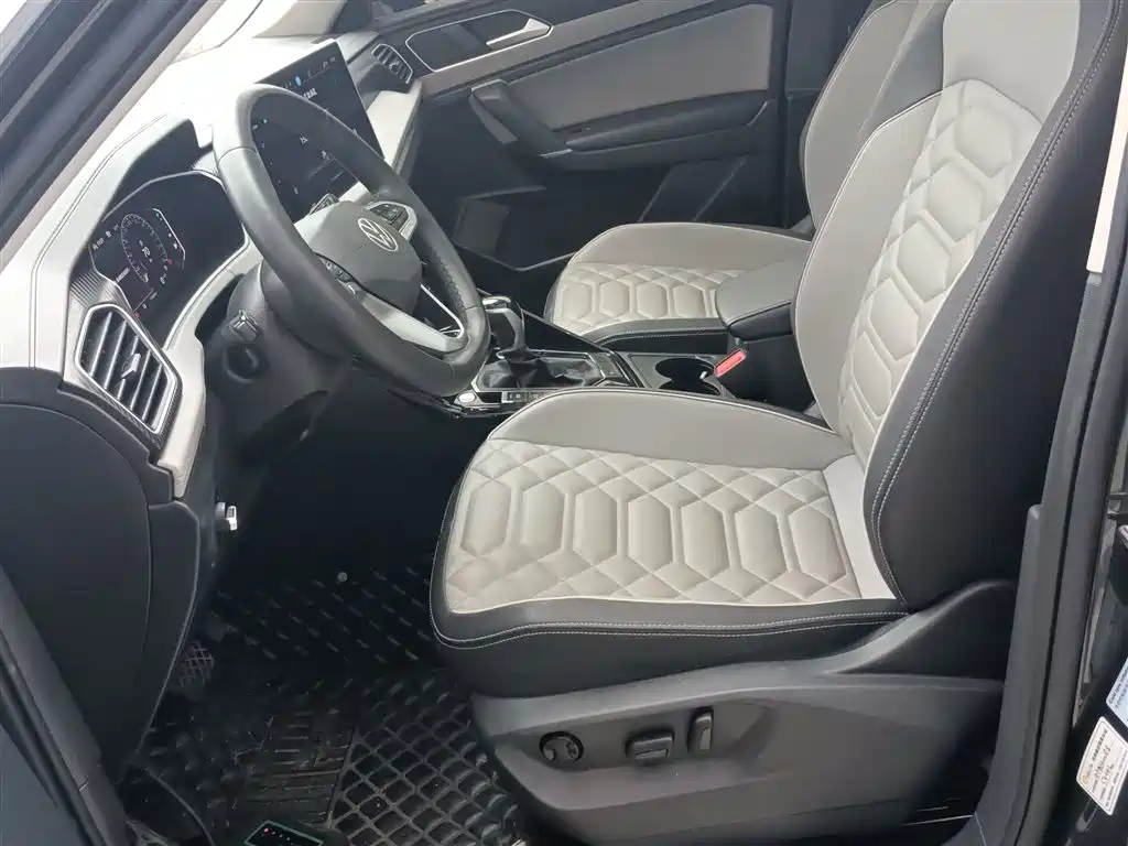 Volkswagen Tayron 2024 330TSI 2WD Luxury Plus Advanced фото 15