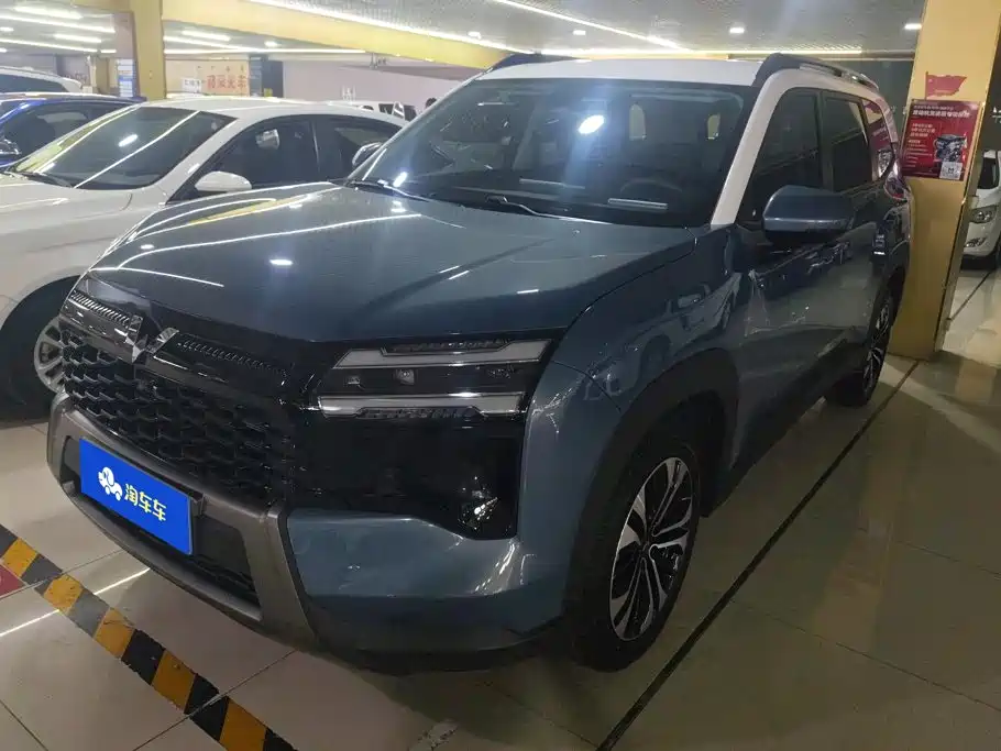 Wuling Motors Starlight 560 2025 2025 Model 1.5T 6MT Comfort Version