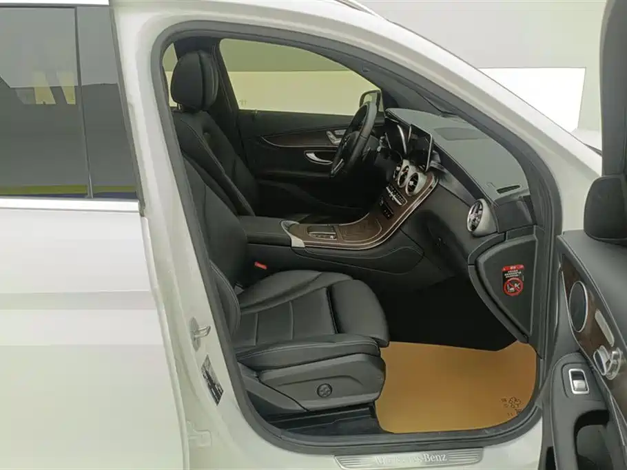 Mercedes-Benz GLC 2020 Facelift GLC 260 L 4MATIC Luxury фото 8
